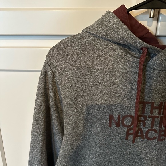 THE NORTH FACE  MENS HOODIE SIZE MEDIUM| HOODIES| OUTDOOR WEAR - Picture 3 of 10